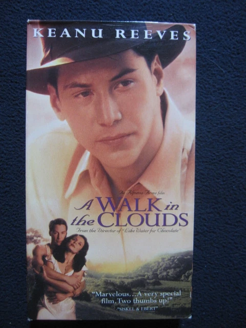 A WALK IN the Clouds [VHS] Keanu Reeves £9.68 - PicClick UK