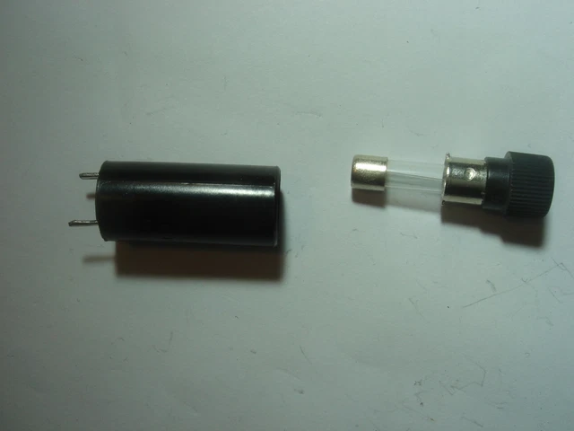 Portafusibili 250V 10A Fusibili 5x20mm Ue Norma #20-97