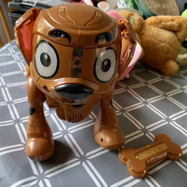 Teksta Scooby Doo Tecnologia interattiva per cani robotici