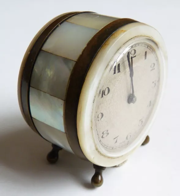 Pendulette pendule en nacre SWISS Made vers 1920 ancien clock mother of pearl