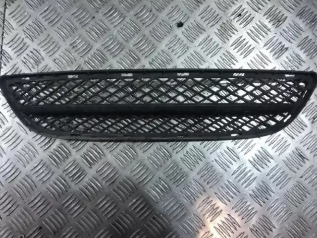 Grille de pare choc BMW SERIE 3 E90 51117154556