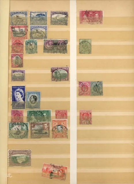 Briefmarken Album mit vielen Briefmarken aus Europa, Nord-und Südamerika