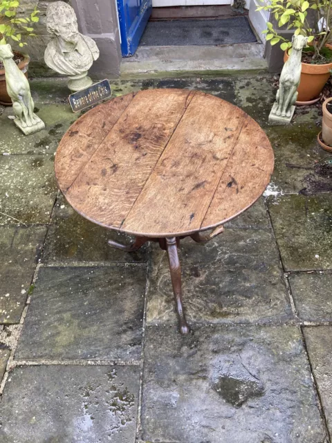 Georgian mahogany circular tilt top wine table. 3