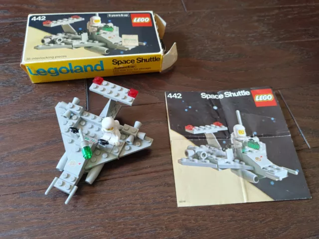 Lego Space Shuttle 442 complete w/ instructions and box