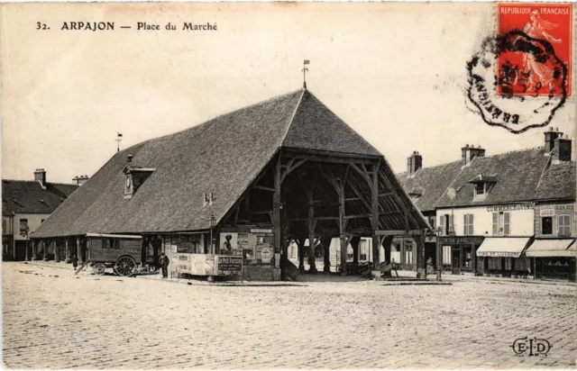 CPA Arpajon Place du Marche FRANCE (1372067)