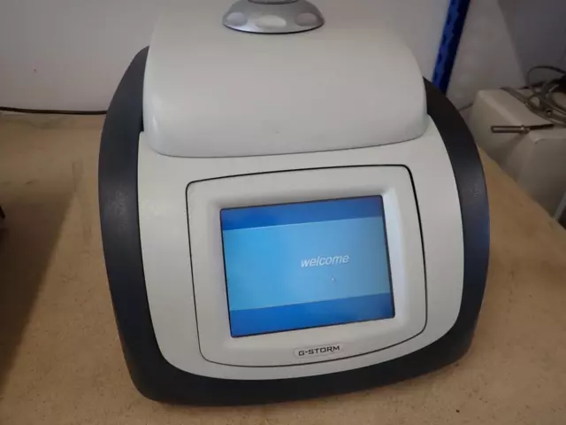 G-Storm GS00001 GS1 PCR machine Gradient Thermal Cycler touch screen.