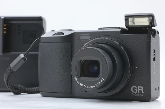 *MINT* RICOH GR DIGITAL IV 10.4 MP DIGITAL Camera Black From JAPAN
