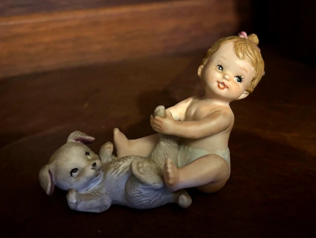 Bébé Piano Ancien En Biscuit - Allongé Sur Le Côté - Perruque - 10 Cm
