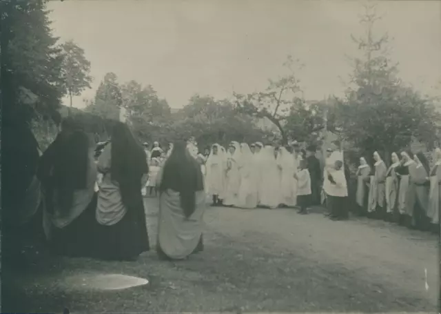 France, Saint Loup (Nièvre), Une Procession Religieuse  Vintage silver print. Bo