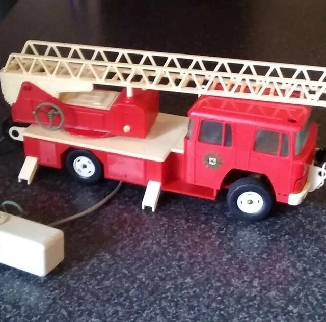 VINTAGE VERY LARGE GAMA Remote Fire Truck / Engine - WEST GERMANY £94. ...