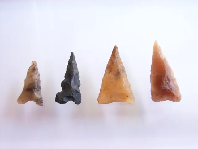 4 Ancient Neolithic Flint Arrowheads, Stone Age,  VERY RARE !