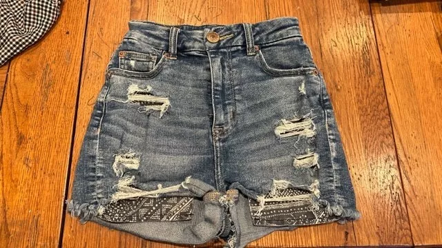 American Eagle Curvy Hi-Rise Shortie Jean Shorts Size 000