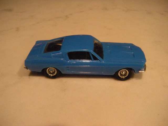 Diecast model cars Ford Mustang 1968 1/18 Greenlight 1968 t/a no.22