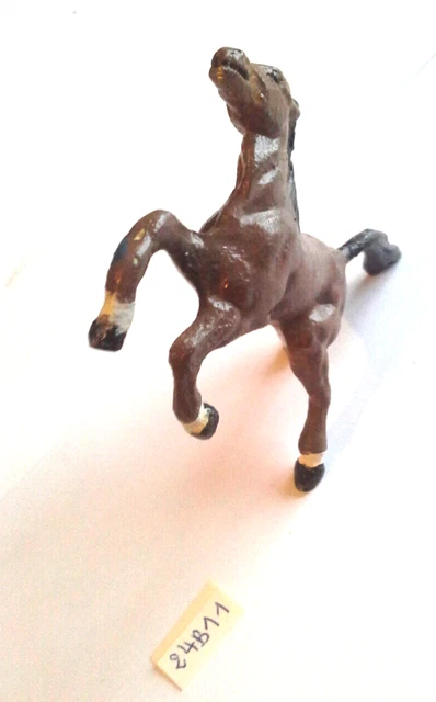 Porte-clés cheval en cuir , cuir tannage végétal, idée cadeau homme