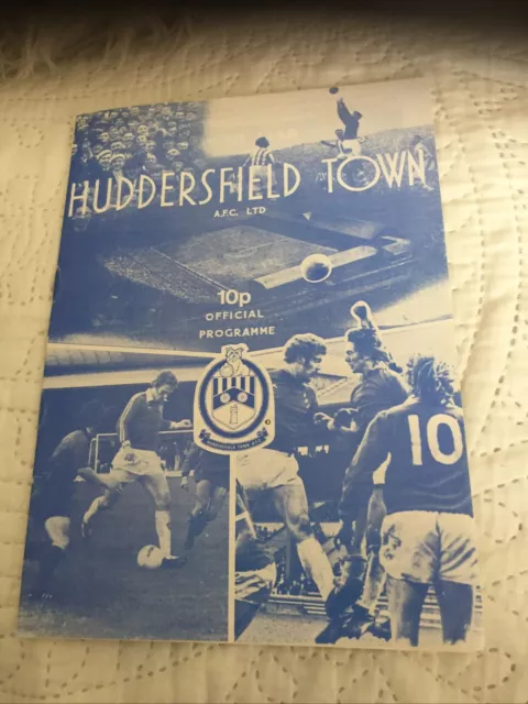 HUDDERSFIELD TOWN v MANSFIELD TOWN - F.A. CUP 1st ROUND PROGRAMME 1976