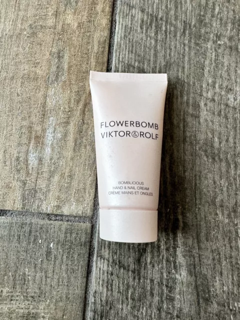 Viktor rolf flowerbomb 2025 lotion
