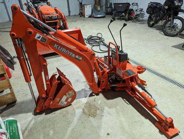 Kubota BH70 Backhoe - Local P/U only