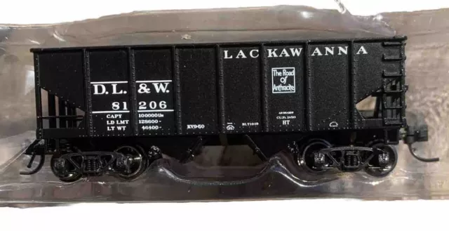 Bluford Shops N Scale 60272 USRA Delaware Lackawanna 30' 6" 2-Bay Hopper