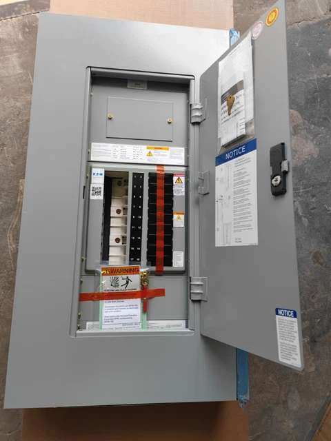 EATON PRL2x 100 AMP 480Y 277V 3PHASE 4WIRE 18 Cir NEMA 1 Panelboard 36 inch
