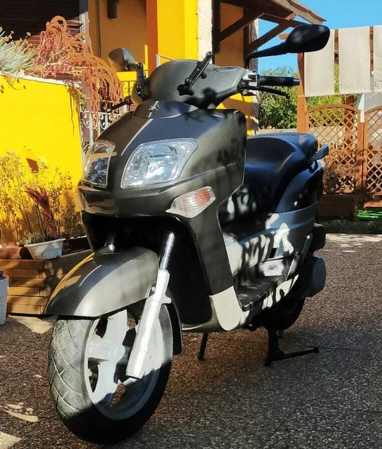 Vendo Scooter Yamaha xc 300 versity (2003) Vendo Scooter Yamaha xc 300 versity (2003)
