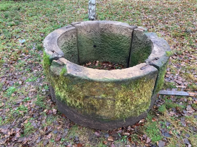 Historischer Brunnenring aus Sandstein Naturstein 2