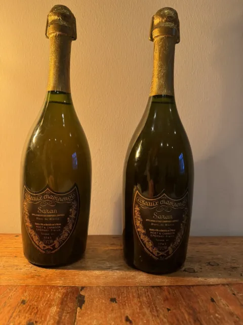 2 Historische Flaschen Saran Moet & Chandon