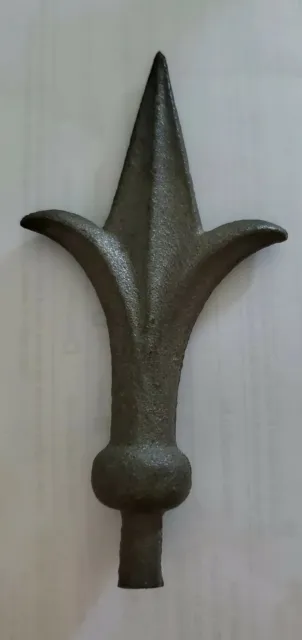 Vintage Metal Fence Garden Post /Finial Fleur De Lis Architectural Decor