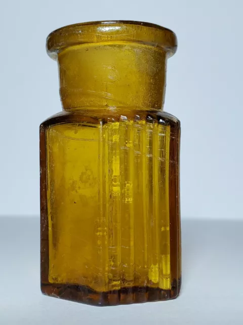 1870-90s pharmacy poison bottle from the Czars era. 2,04 in