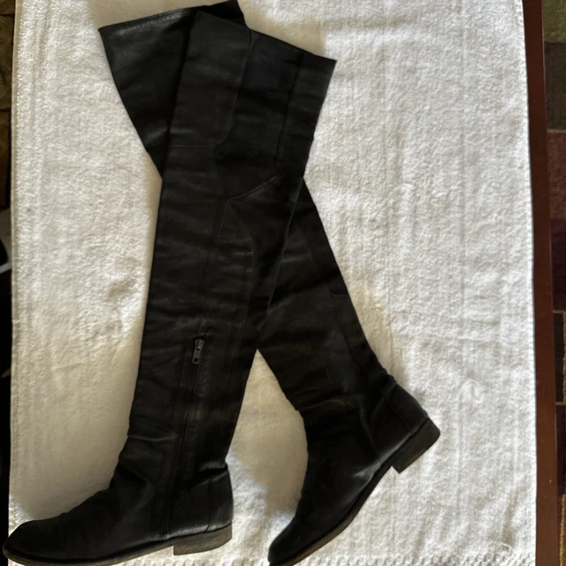 LD TUTTLE The The Shaper Over The Knee Black Soft Leather 38/8 LD TUTTLE The The Shaper Over The Knee Black Soft Leather 38/8