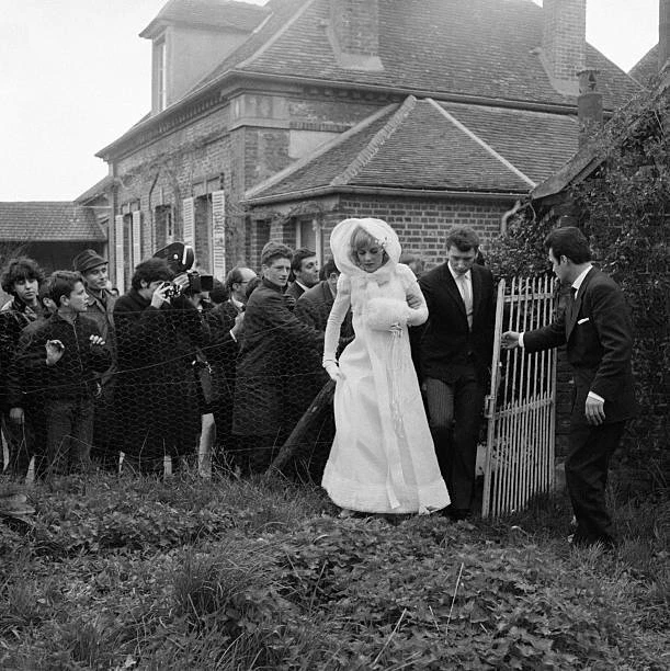 FRENCH SINGER ACTRESS & Entertainer Sylvie Vartan 1960s 1970s 13 Old