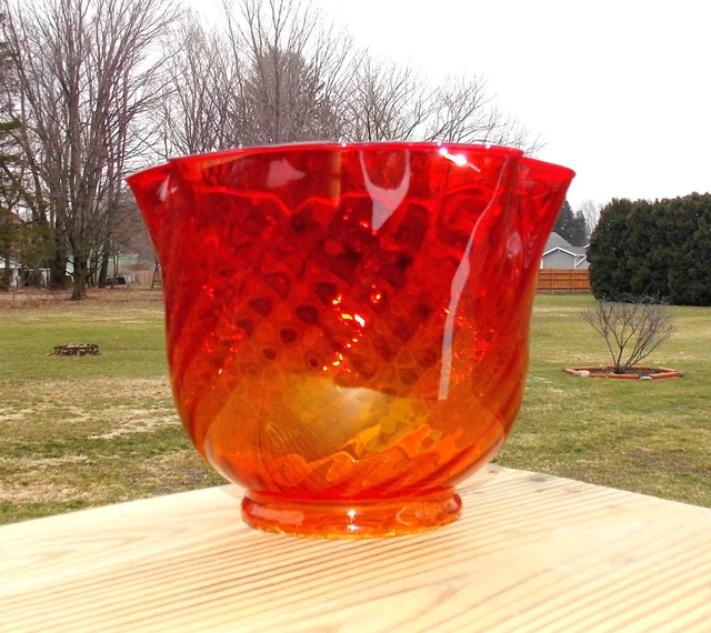 Vtg GWTW Parlor Oil Kerosene Lamp  Amberina Spiral Optic 8'' Shade 4'' fitter