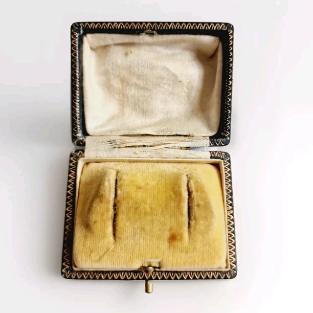 ANCIEN ÉCRIN BOITE pour bijou ou médaille vers 1920 EUR 59,00 - FR