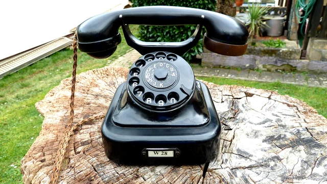 Teléfono antiguo W28 año 10.1934