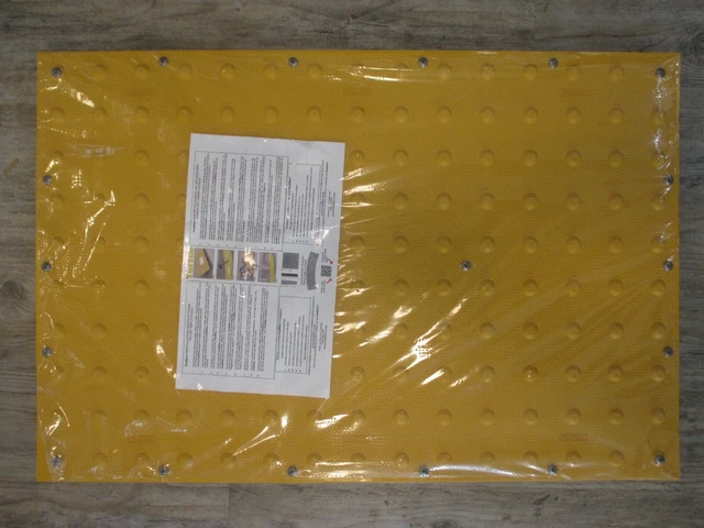 TUFTILE TT2436-SA-YEL-1 ADA Pad Yellow 3 ft. x 2 ft. M