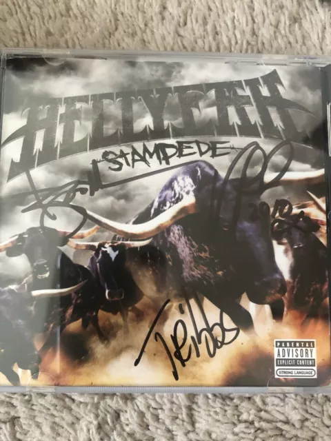 Hellyeah signed X3 CD booklet. *Vinnie Paul*