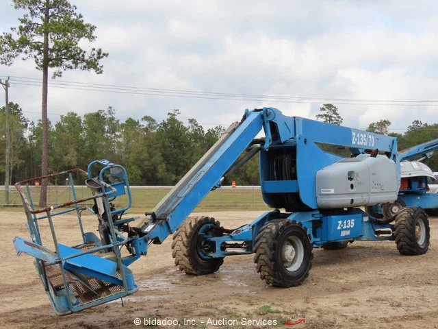 2008 Genie Z135 70 135' 4WD Diesel Articulating Boom Lift Man-