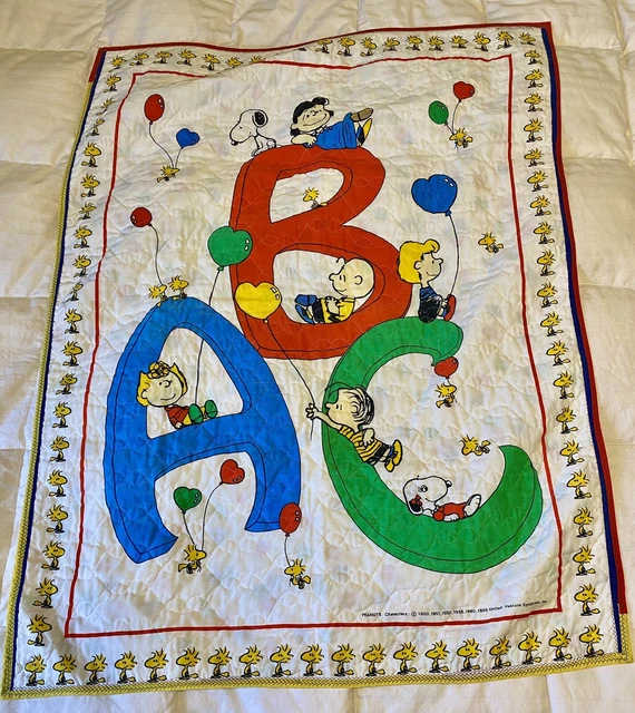 VINTAGE PEANUTS ABC Charlie Brown Snoopy Character Crib Blanket Quilt
