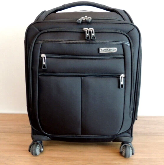 Samsonite Carry On Wheels Suitcase Black 22" X 14" x 9" Extending Handle