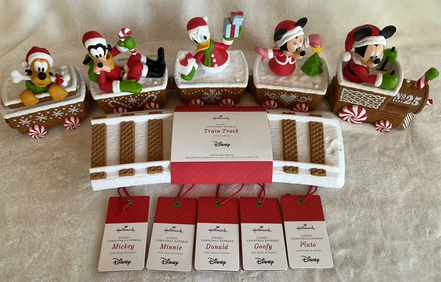 2016 Hallmark Mickey Mouse Disney Christmas Express Musical Train with Track