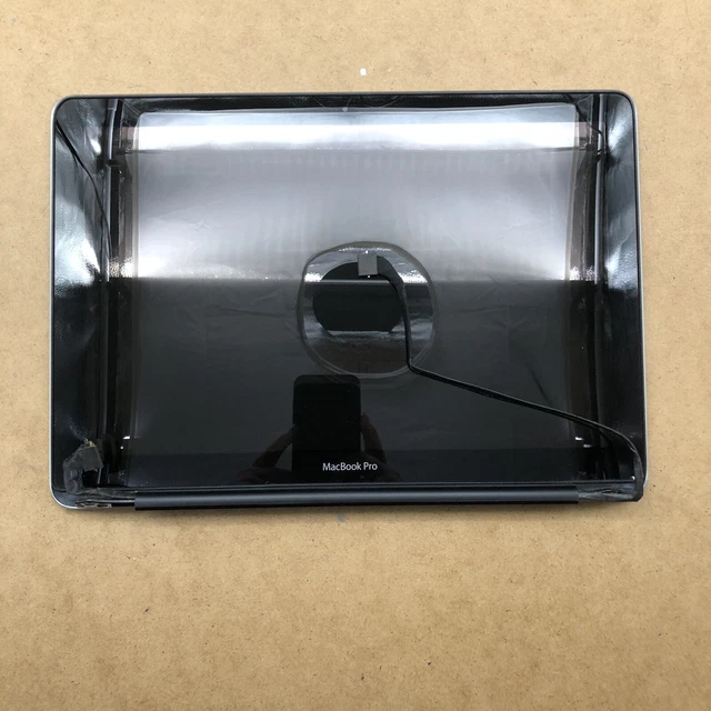 Capot d'écran pour APPLE Macbook Pro unibody 13.3