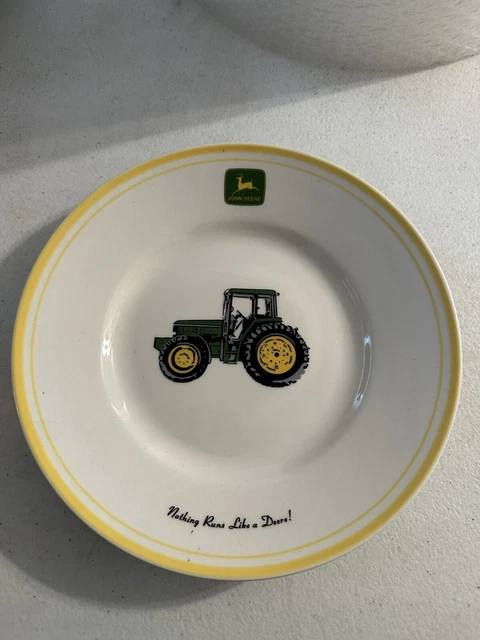 John Deere 9in. Glass Plates 8ct