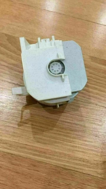 Bosch 00611322 Dishwasher Lid Drain Pump Cover - View #6