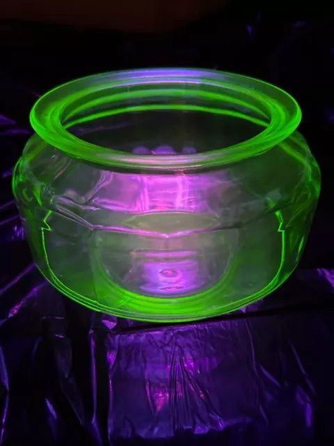 RARE Green Depression Uranium Glass Vaseline Fish Bowl