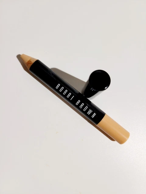 Bobbi Marrón Retoque Lápiz Facial Ligero a Mediano Nuevo
