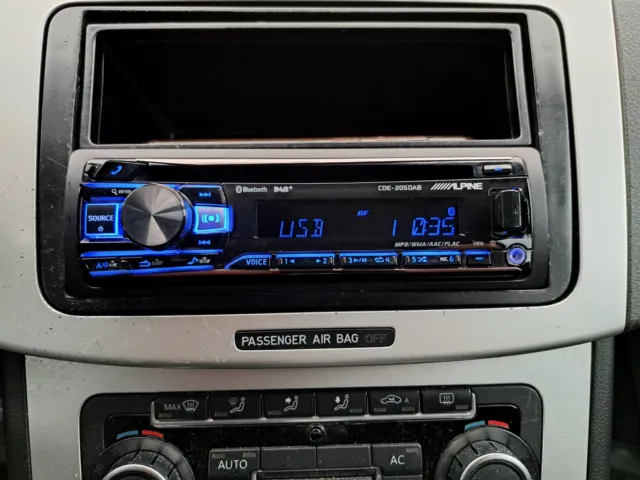 Alpine CDE-205DAB CD/ Bluetooth Car Radio, Black