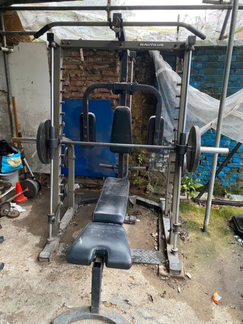 Nautilus outlet weight machine