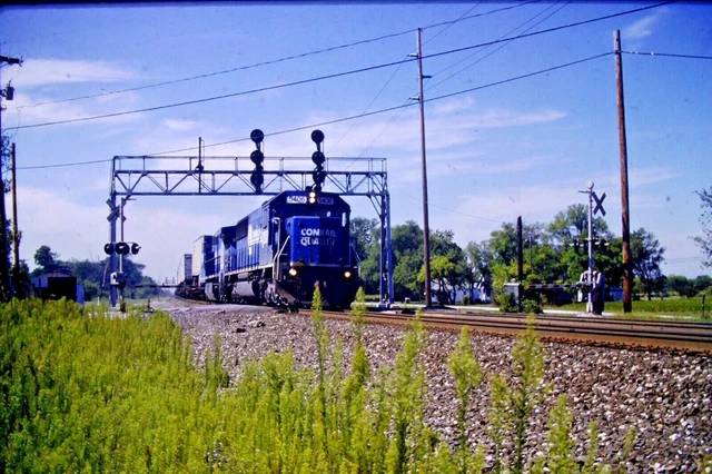 Kodachrome Original Slide Conrail Diesel Engine #5406- Item CC#2101