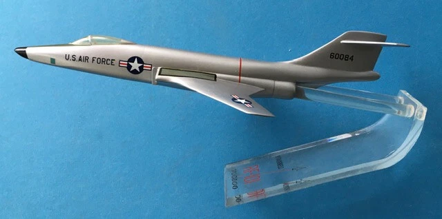 MCDONNELL RF-101 VOODOO desk top display model. Topping, Precise. £88. ...