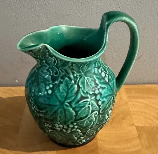 Wedgwood Etruria Majolica Jug Green leaf design