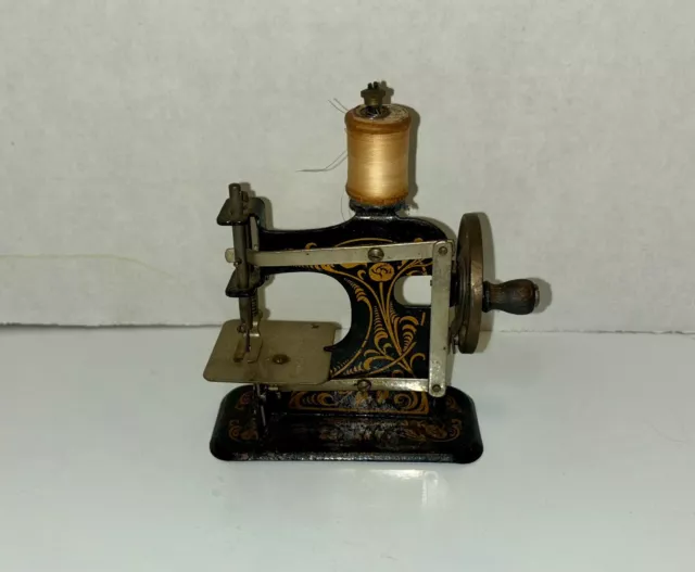 Antique Child's Sewing Machine F W MULLER MADE IN GERMANY late 19th c.